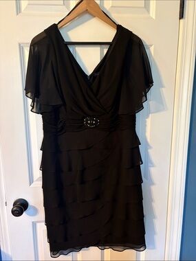 Jessica Howard Black Layered V-Neck Midi Dress with Jeweled Buckle